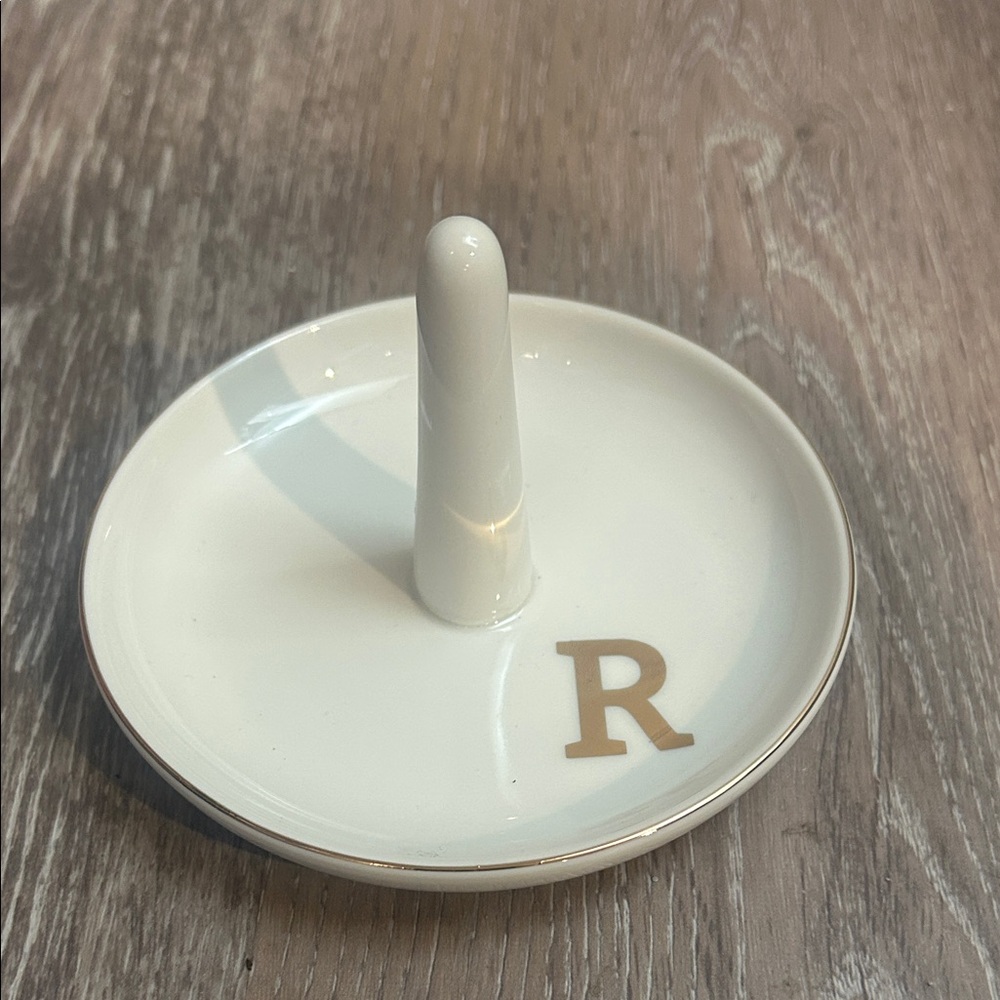 White Ceramic Ring Holder with Gold Accent